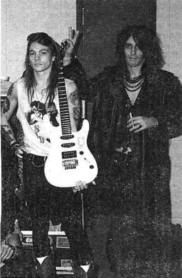 Axl Rose n' Izzy Stradlin | Axl rose, Guns n roses, Fotos