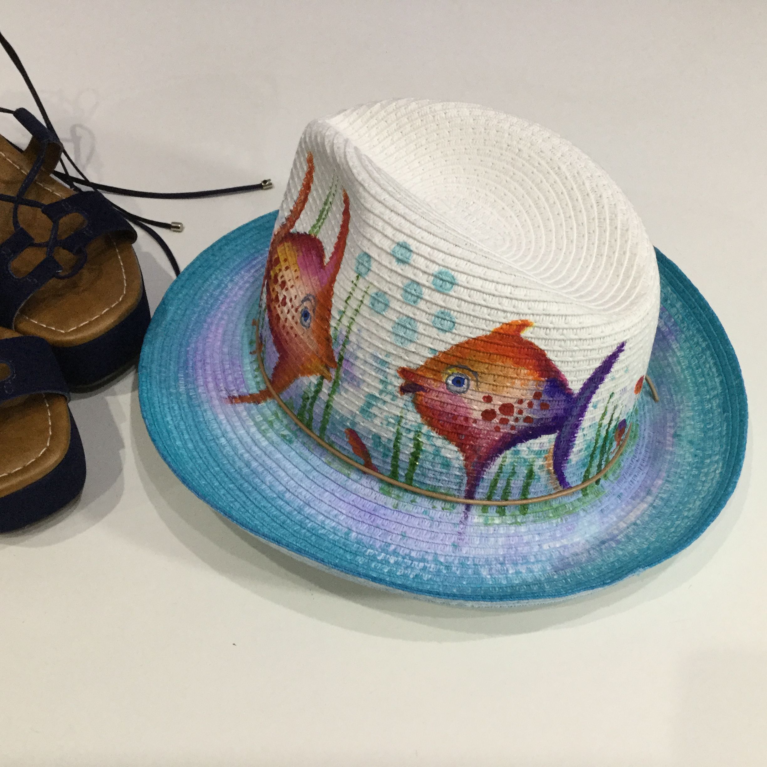 Pin de Marco Pichinte en My own painted hats | Carteras/monederos Que Pintura Se Usa Para Pintar Gorras