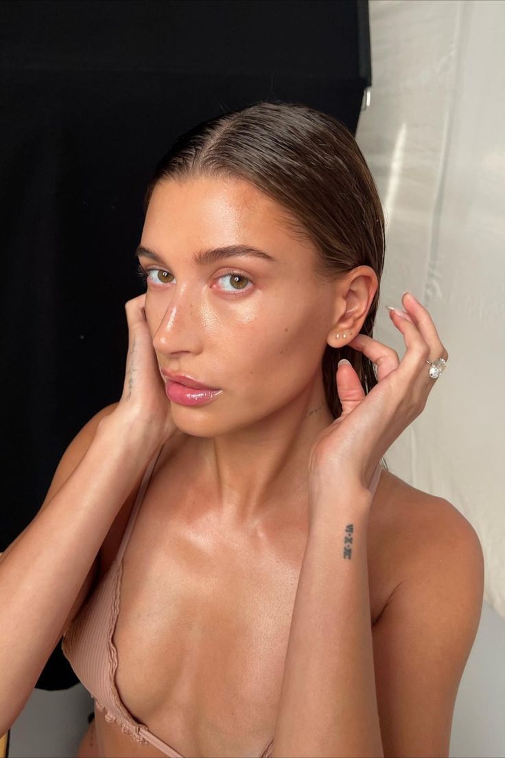 Makeup Skin Care, Beauty Skin Care, Beauty Makeup, Hair Beauty, Scarlett Johansson, Kendall Jenner Skin, Hailey Rhode Baldwin, Celebrity Makeup Looks, Selfies
