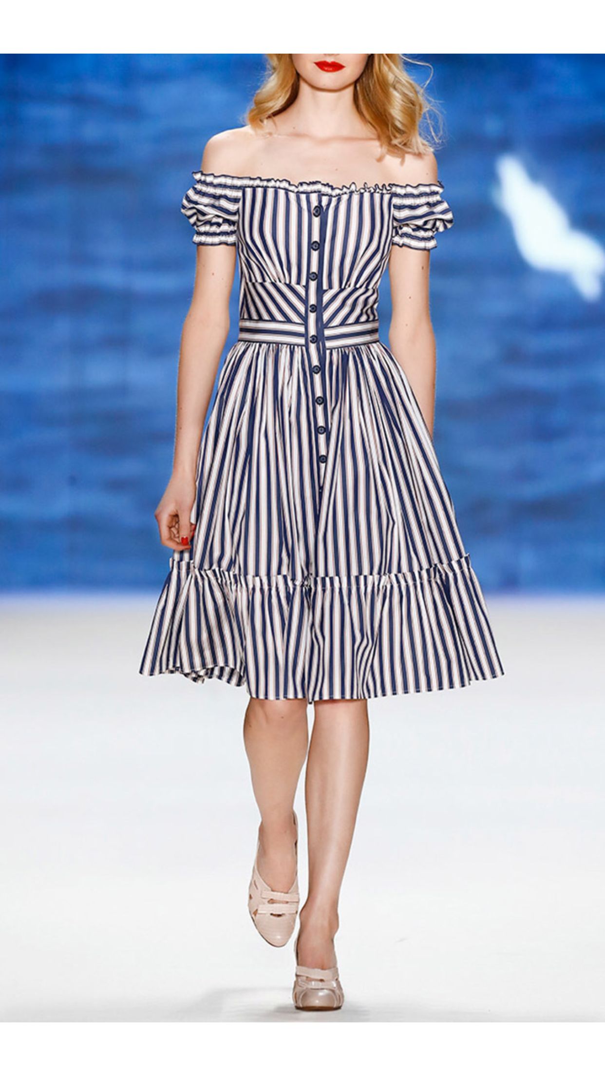 Lena Hoschek Garment Pinterest Clothes Fashion And Summer Rendered From Cotton This Lena Hoschek Dress Features An Off The Shoulder Neckline And Side Seam Pockets