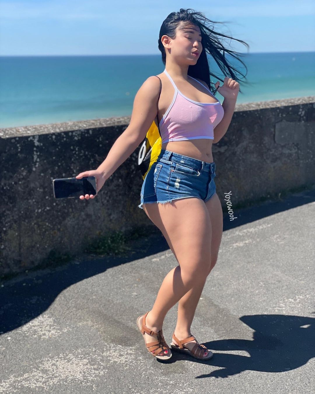 yoyowooh__real shared a photo on Instagram: “Everybody be happy,happy  happy. #bootyshorts #thickthighs #thickthighssa… | Beautiful curvy women,  Women, Curvy woman