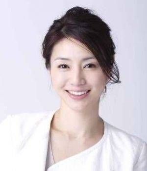 井川遥のヘアスタイル 髪型 Cmでのアップアレンジや無造作な巻き方のオーダー方法 Artofit 井川遥のヘアスタイル 髪型 Cmでのアップアレンジや無造作な巻き方のオーダー方法 Artofit
