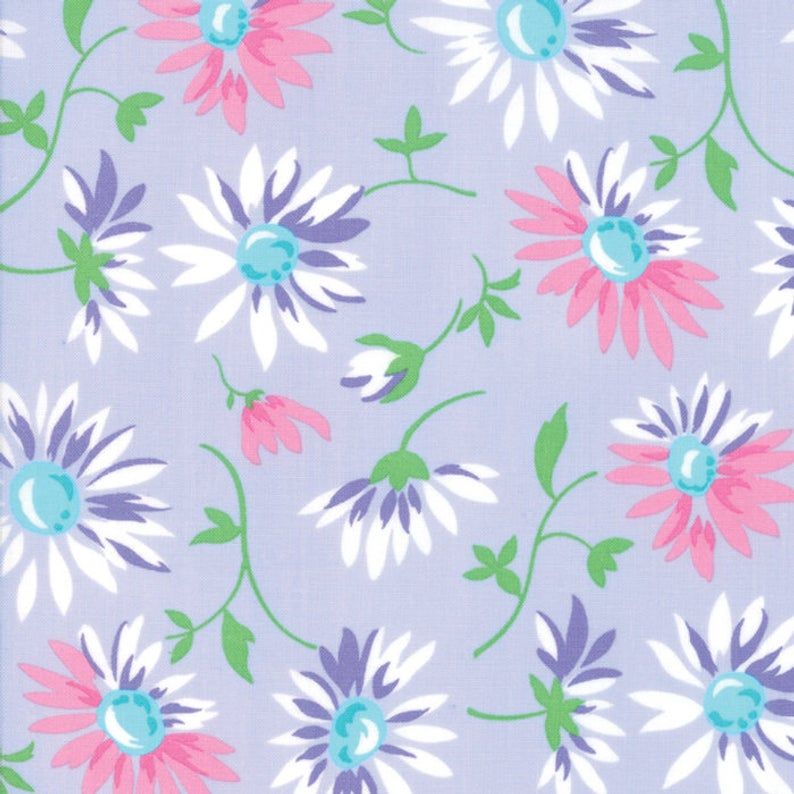 100/% Cotton FAT QUARTER Lilac /& White Daisies Floral Quilting Patchwork Fabric