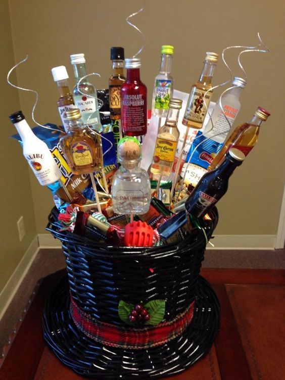 40 Christmas Gift Baskets Ideas Christmas Celebrations Christmas 