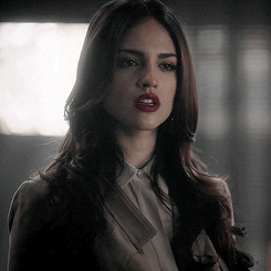❝SHE WEARS STRENGTH AND DARKNESS EQUALLY WELL, THE GIRL HAS ALWAYS BE… #fanfiction #Fanfiction #amreading #books #wattpad Eiza Gonzalez, Dusk Till Dawn, Zoe Saldana, Gorgeous Women, Beautiful, Aesthetic Gif, Face Claims, Woman Face, Foto E Video