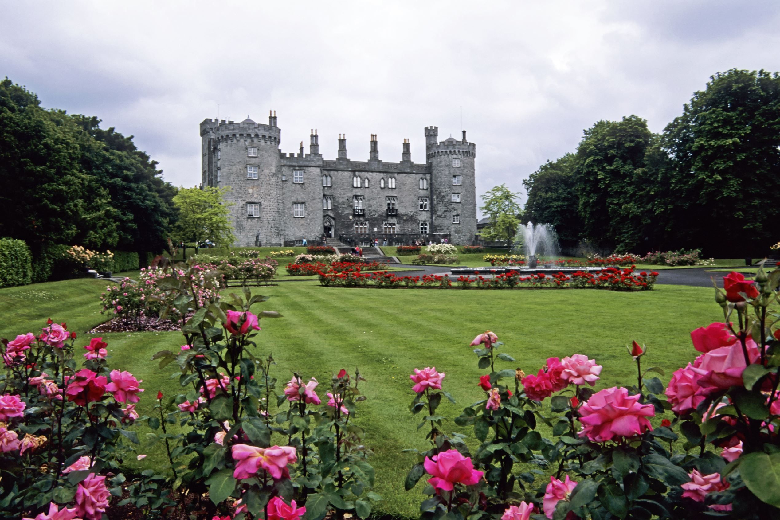 Matchmaking Agency Kilkenny Twos Company Matchmaking Agency operates throughout Ireland and has had many successes matchmaking members living Matchmaking Agency Kilkenny Archives - TWOS COMPANY