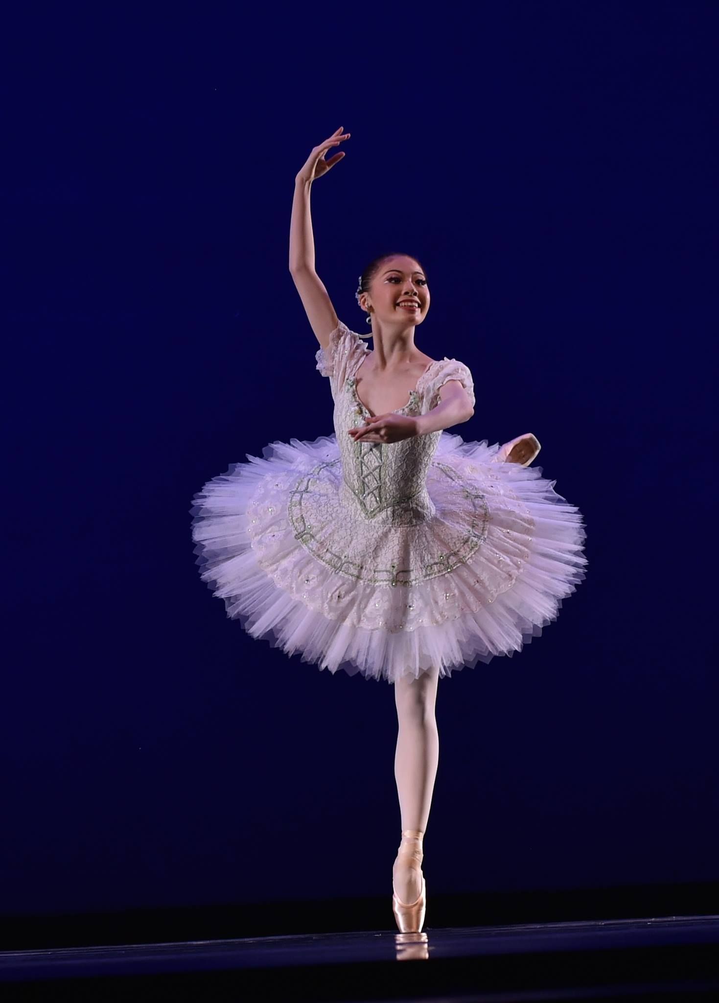 Mizuho Nagata Junior Competitor In The Usaibc2014 Dancing Coppelia Wedding Pas De Deux Swanilda Franz Act Dance Costumes Ballet Dance Pictures Coppelia