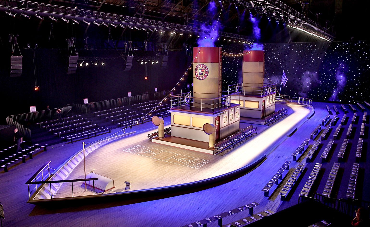 TV SET SHOW SET SET DESIGN SCENOGRAPHY TELEVISION