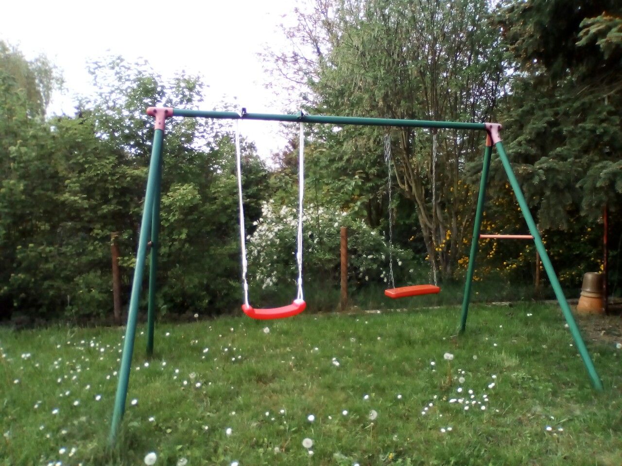 Für die Kinder gehört schaukeln natürlich auch dazu. Draußen, Natur, Schaukeln Für die Kinder gehört schaukeln natürlich auch dazu. Draußen, Natur, Schaukeln