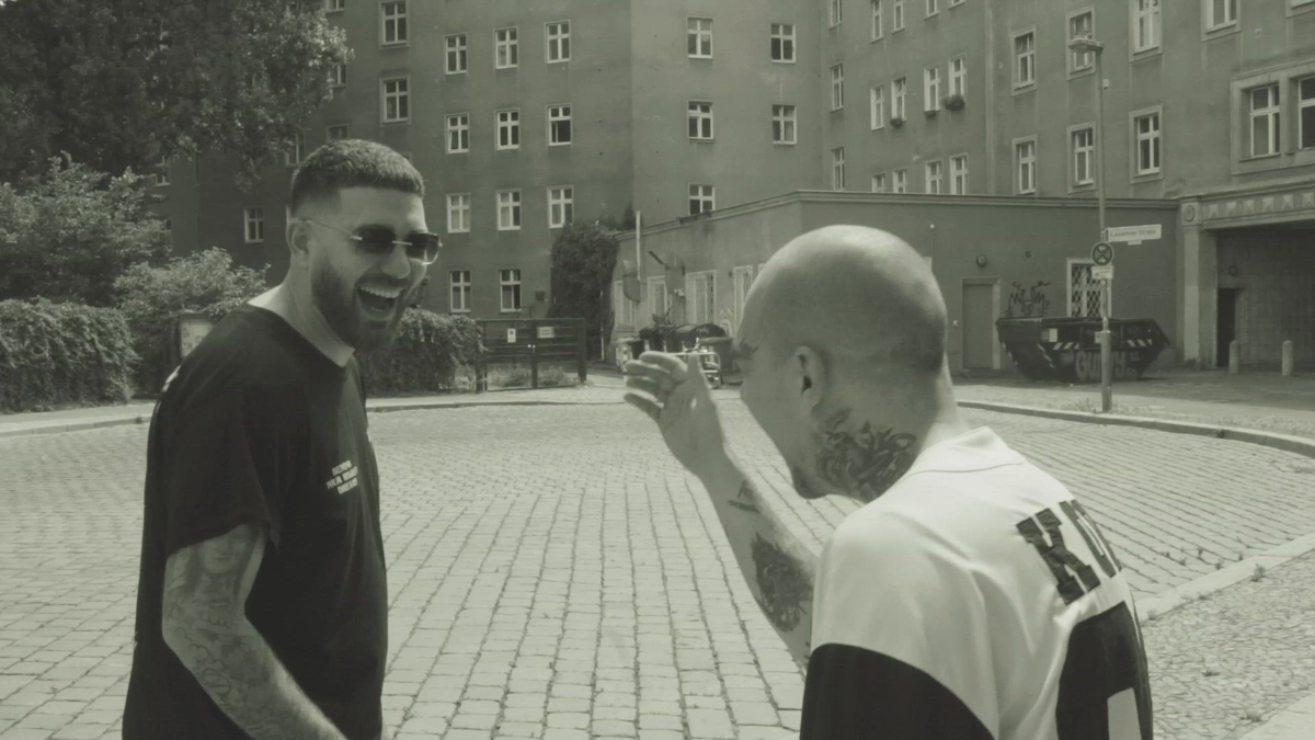 Ezhel Murda Adli Sanatcinin Duman Parcasi Apple Music Te 2021 Sanatcilar Sarkici Musica Ezhel Murda Adli Sanatcinin Duman Parcasi Apple Music Te 2021 Sanatcilar Sarkici Musica