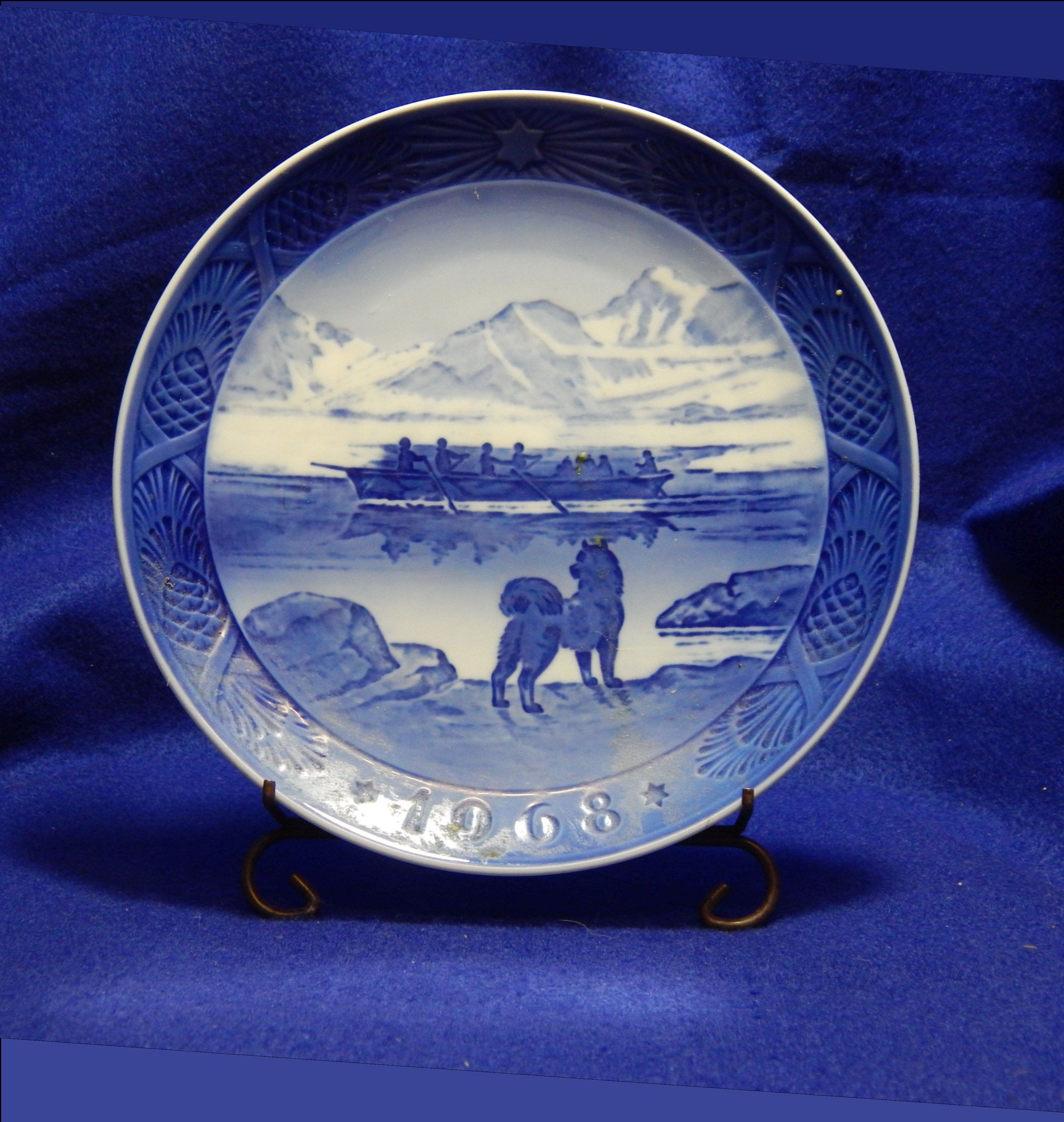 The Last Umiak ROYAL COPENHAGEN 1968 Christmas Plate
