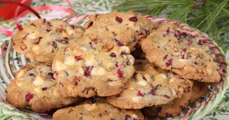 La Delicieuse Recette Secrete Des Biscuits Au Chocolat Blanc Et Aux Noix De Macadam Style Subway Recipe White Chocolate Macadamia Nut Cookies Macadamia Nut Cookies Chocolate Macadamia Nut Cookie