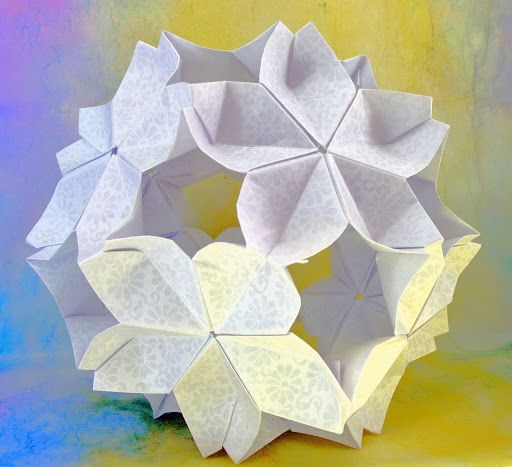 اشكال فنية بالورق اعمال فنية بالورق اشغال يدوية بالورف Paper Lamp Lamp Creative