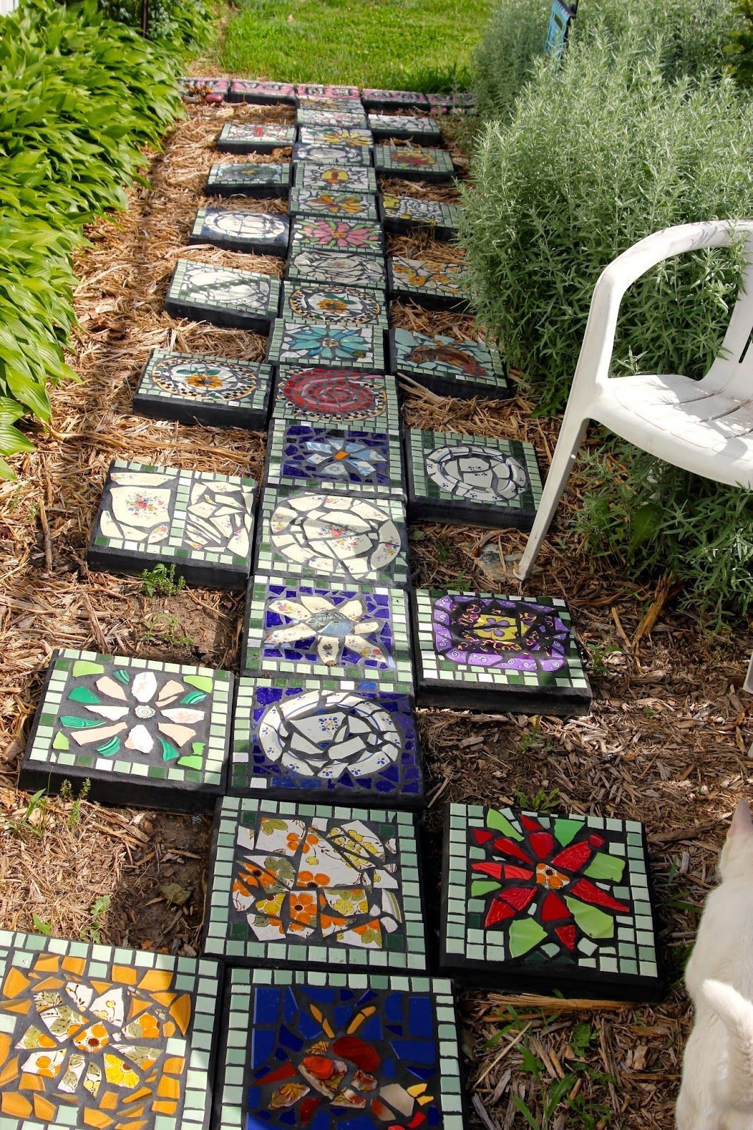 8+ Garden Path Ideas to Mesmerize Your Garden Walkway Momo Zain