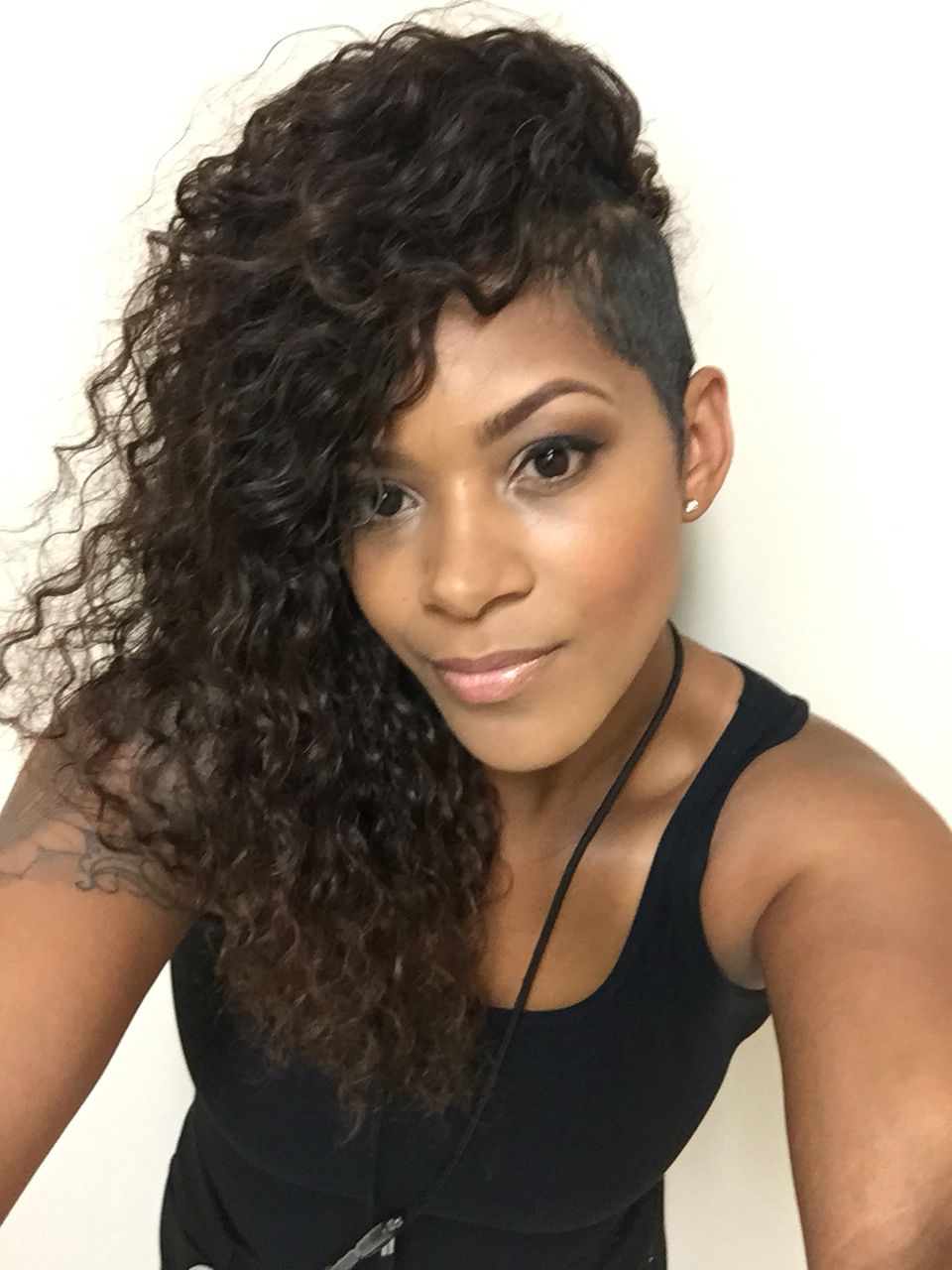 Sew in with shaved sides Shaved side hairstyles, Half shaved hair