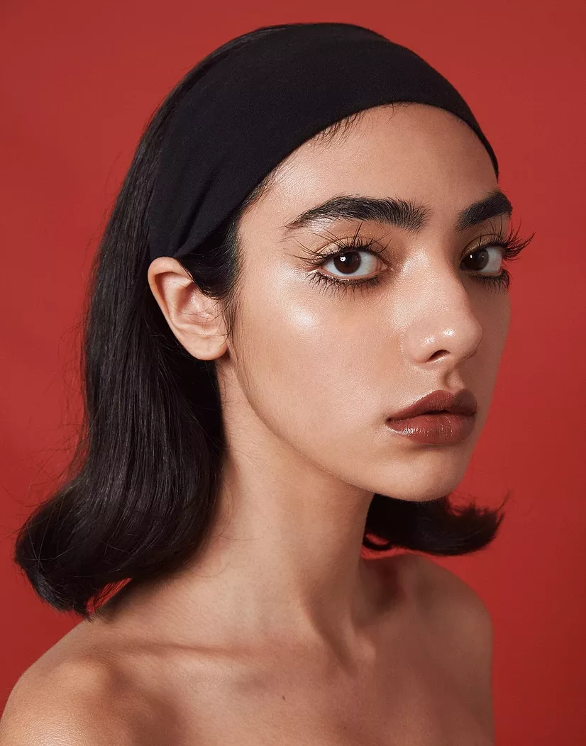 Comely Editorial Beauty Makeup Comely Editorial Beauty Makeup