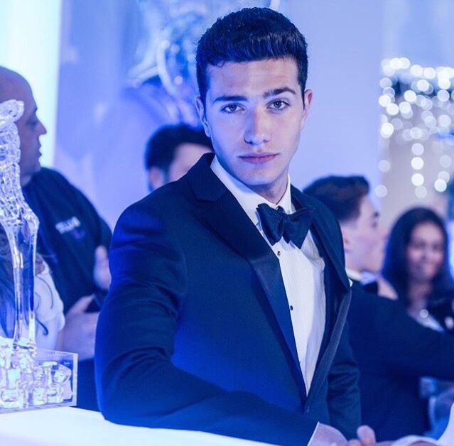 Free Rein Season 2, Free Rein Tv Show, Celebrities Male, Celebs