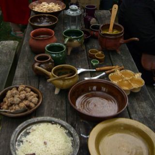 Reproduction pottery table setting. | Medieval Cooking | Pinterest ... Reproduction pottery table setting. | Medieval Cooking | Pinterest ...