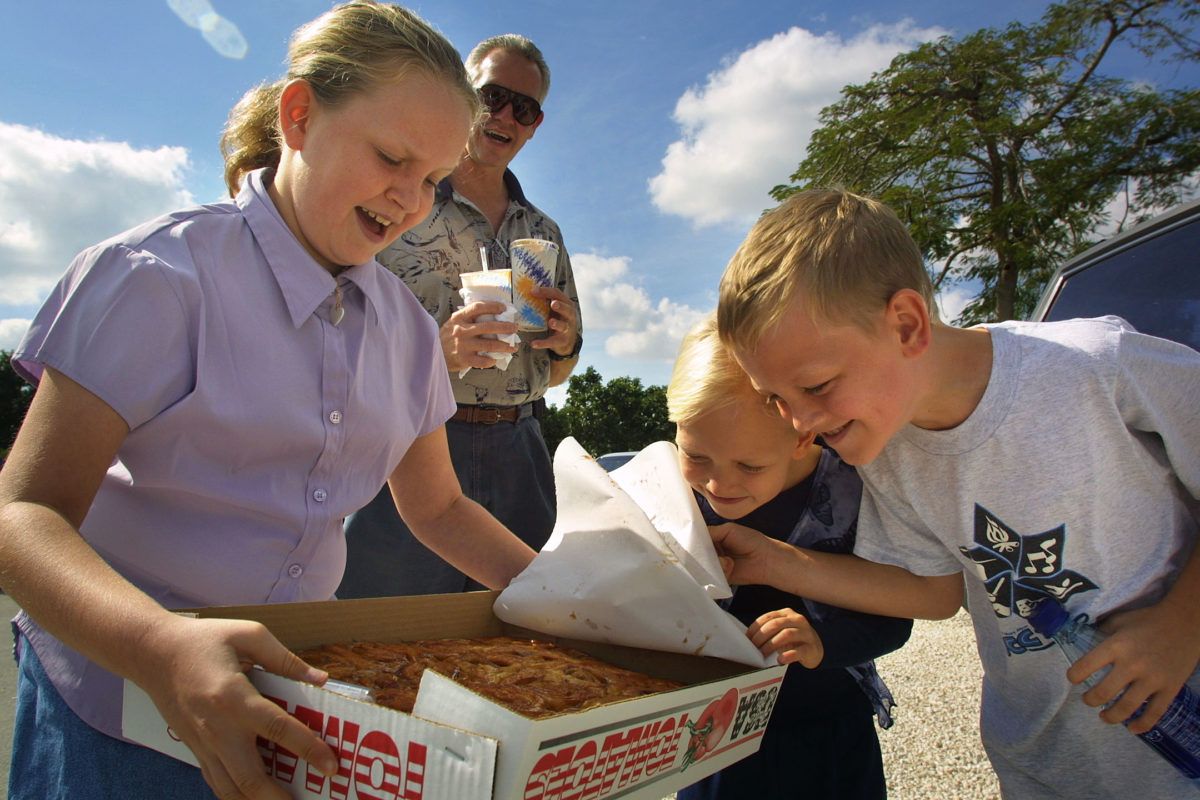 Knaus Berry Farm cinnamon rolls? Now they’re history (in a Knaus Berry Farm cinnamon rolls? Now they’re history (in a