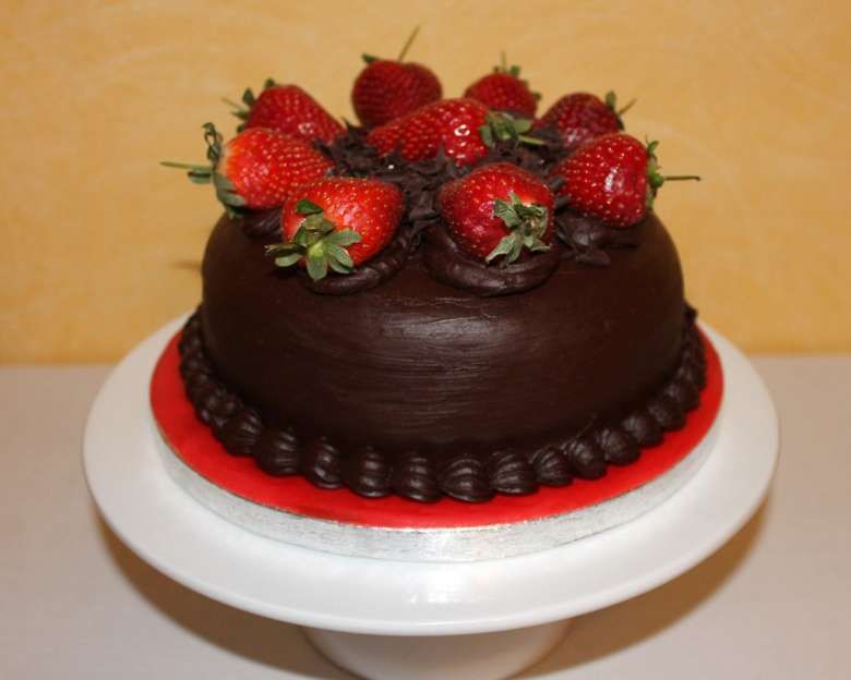 Decorazioni al cioccolato Decorazioni cioccolato, Torta