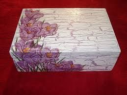 Resultado de imagem para craquelado sobre decoupage