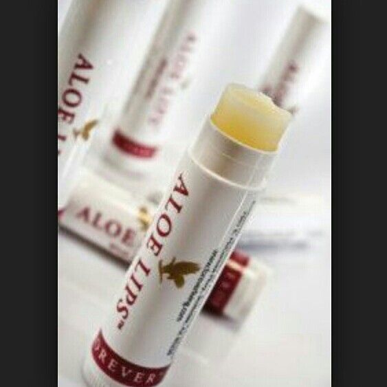 افضل 5 مرطب شفايف طبي ممتاز فوائد و سعر و افضل انواع Lip Care The Balm The Body Shop