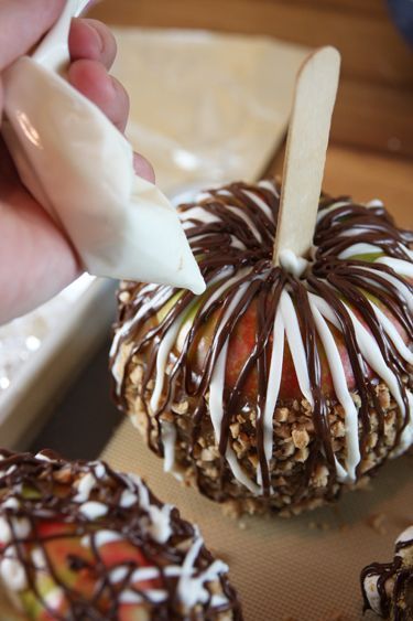 Homemade Caramel for Apple Dipping #caramelapples