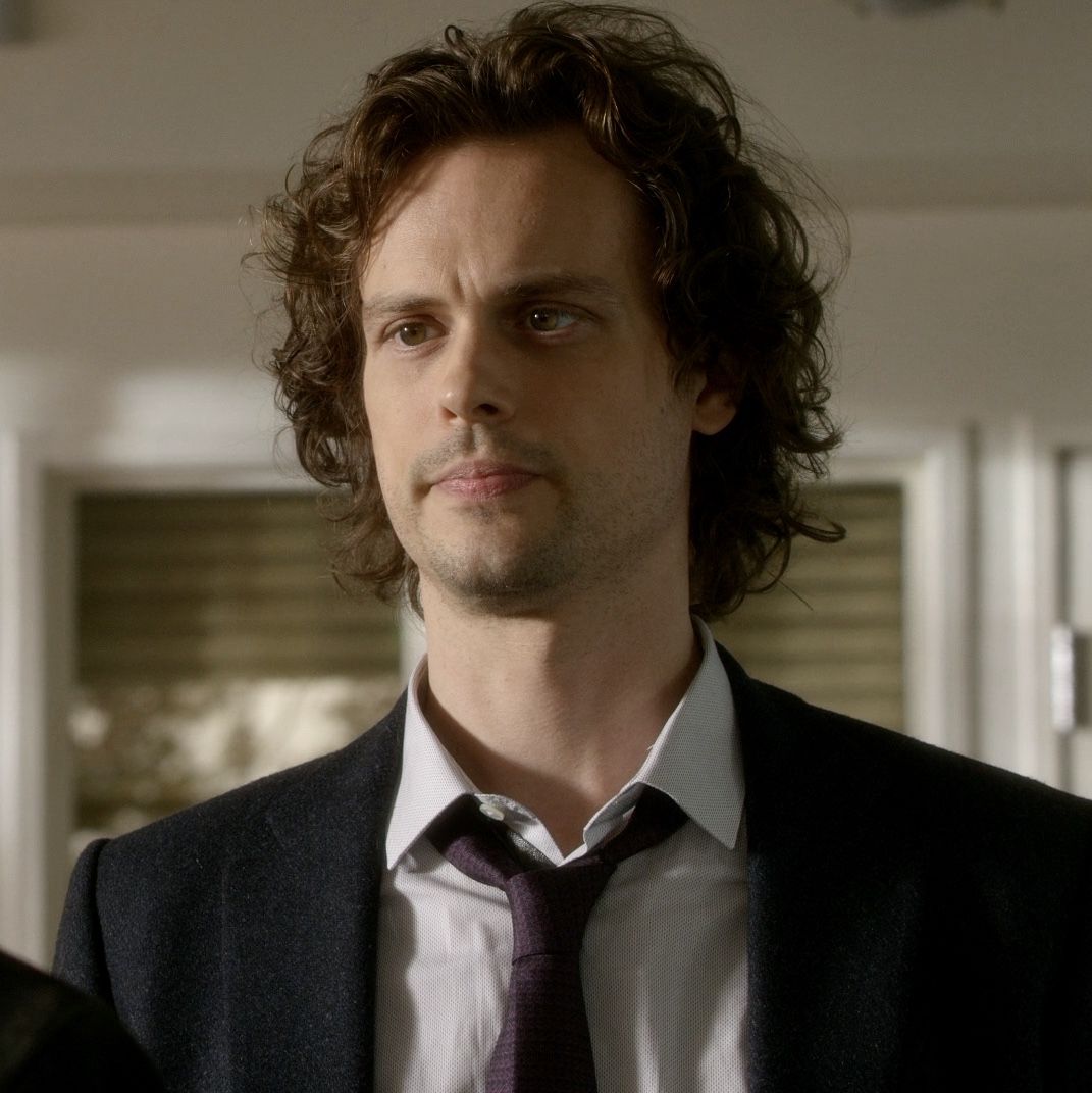 Spencer Reid S15 | Cabello ondulado hombre, Mentes criminales, Novios