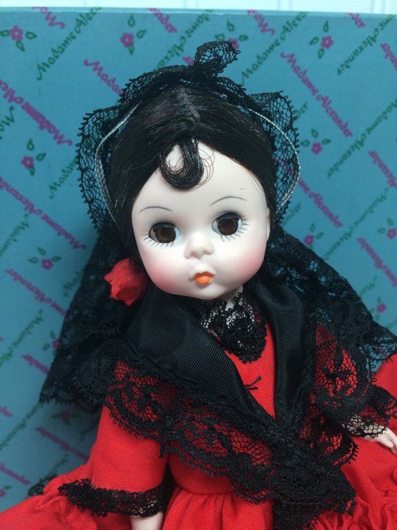 Spain, Doll, Madame Alexander, Vintage Doll, 1980s, Spanish Doll, Spanish Dress, Mantilla, Internati #spanishdolls