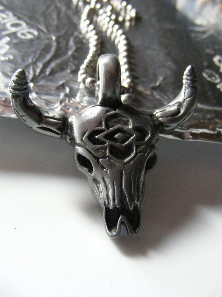 Unicorn skeleton with labradorite nickel/&lead free chain