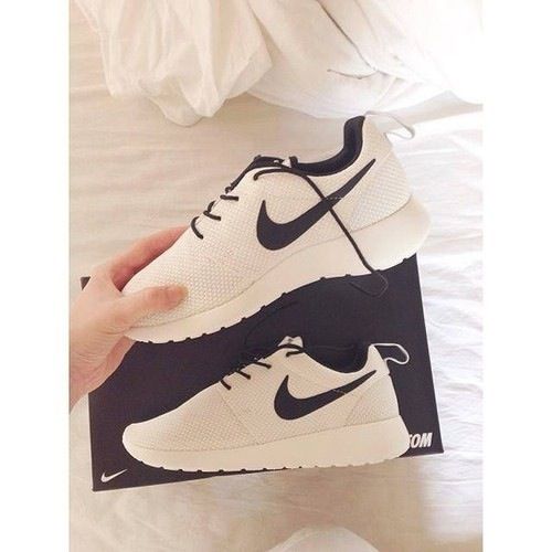 Women Fall Fashion Minimalist Casual Chic Running Shoes Monochrome Neutral Athletic Nike Trainers スニーカー 靴 ファッション Women Fall Fashion Minimalist Casual Chic Running Shoes Monochrome Neutral Athletic Nike Trainers スニーカー 靴 ファッション
