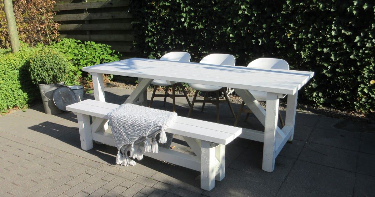Nieuwe tuintafel en bankje wit verven Hoewel je het op de ...