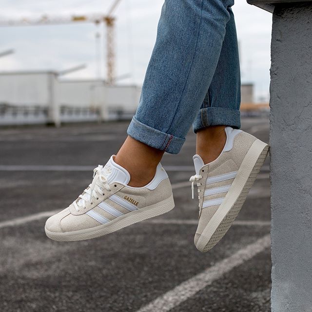 adidas originals off white gazelle