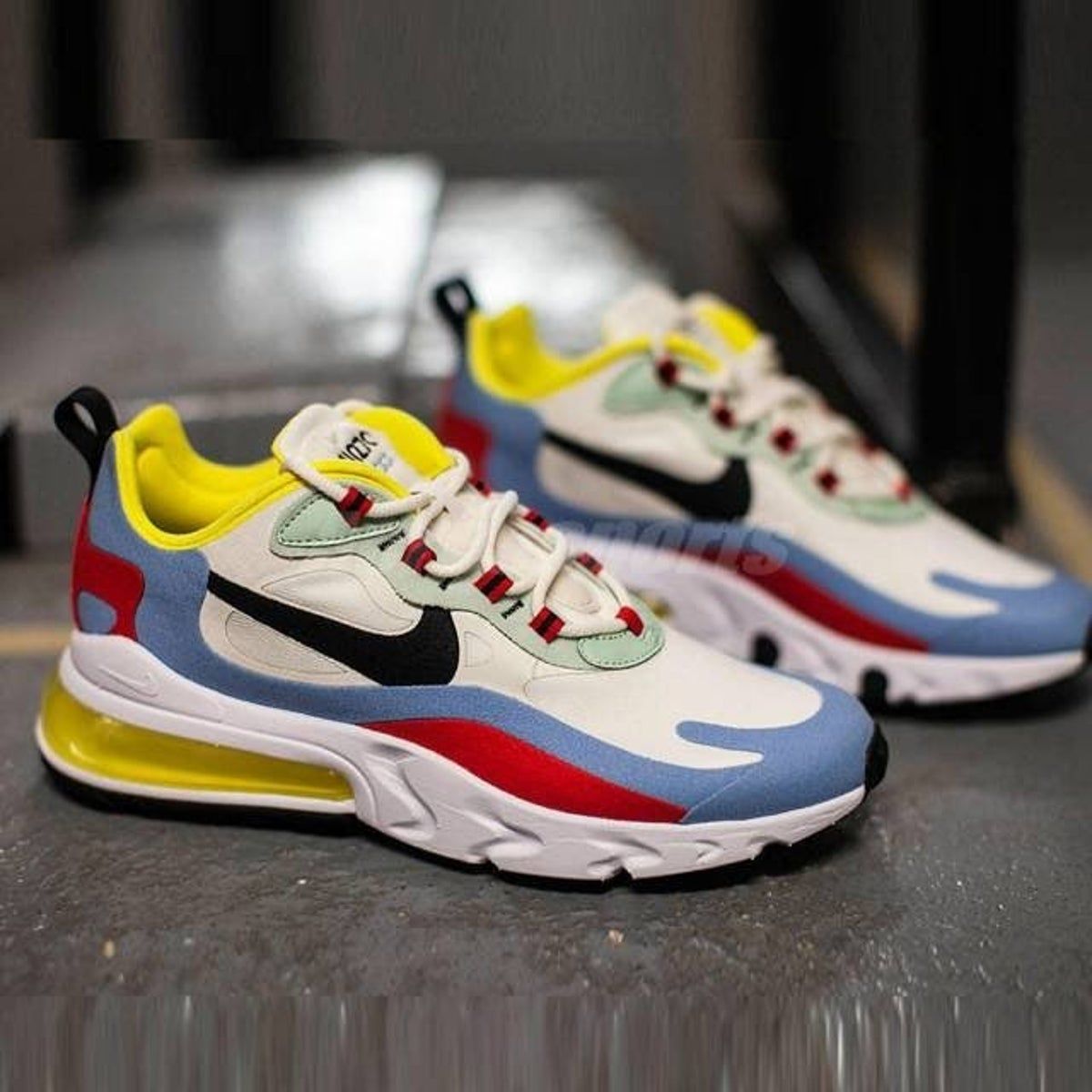 chaussure nike enfant garçon air max 270 blanc et orange confortable chaussure nike enfant garçon air max 270 blanc et orange confortable