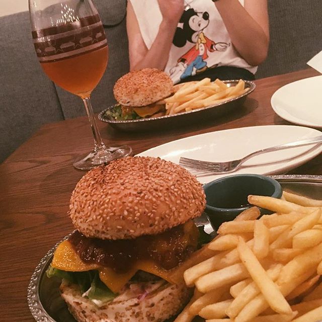 カフェ ポテト ハンバーガー 野菜 ジャンクフード 肉 ごはん カフェ ポテト ハンバーガー 野菜 ジャンクフード 肉 ごはん