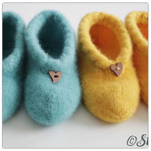 Baby Goo Goo, Baby Barn, Baby Onsies, Knit Mittens, Textiles, Drops Design, Sweater Pattern, Baby Knitting Patterns, Kids And Parenting