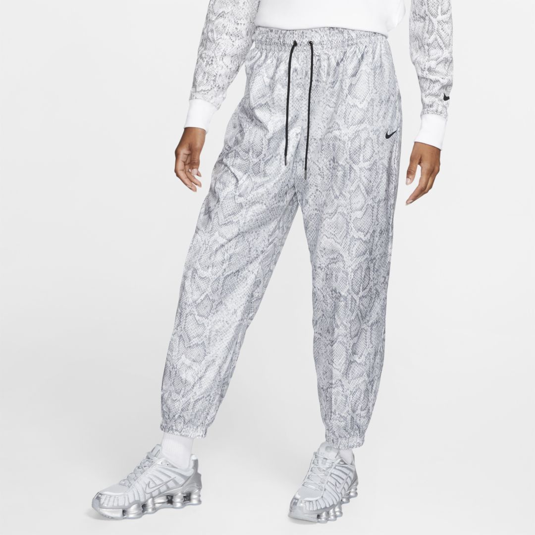 Nike Sportswear Women's Woven Pants. Nike.com #ootd