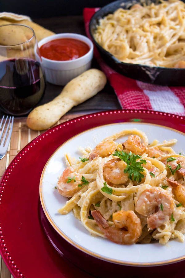 Cajun Shrimp Fettuccine Alfredo #shrimpfettuccine This Cajun Shrimp Fettuccine Alfredo is creamy and full of spicy Cajun flavour. Serve with a side of breadsticks for an easy and delicious pasta dinner! #shrimpfettuccine Cajun Shrimp Fettuccine Alfredo #shrimpfettuccine This Cajun Shrimp Fettuccine Alfredo is creamy and full of spicy Cajun flavour. Serve with a side of breadsticks for an easy and delicious pasta dinner! #shrimpfettuccine