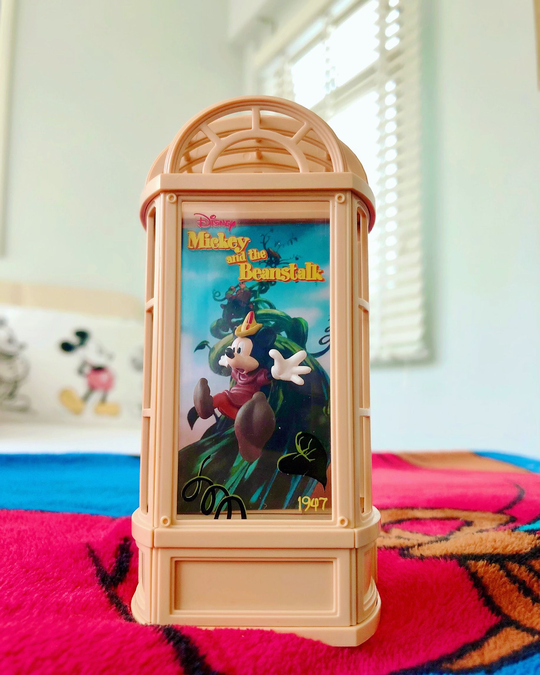 Pin By Davdaf Hilman On Disney Home Disney Home Home Themes Mantel Clock