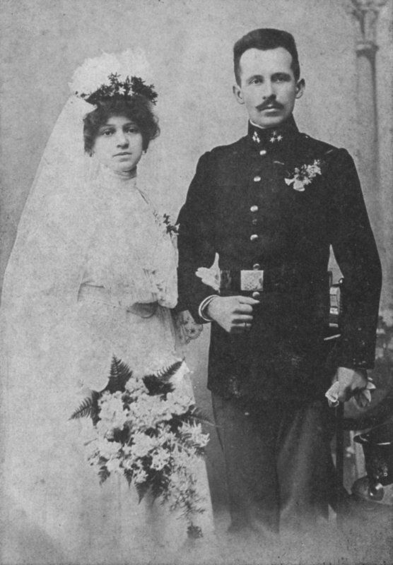 File Emilia And Karol Wojtyla Wedding Portrait Jpg Parents Of Pope John Paul 11 Papa Juan Pablo Ii San Juan Pablo Ii Papa Juan Pablo