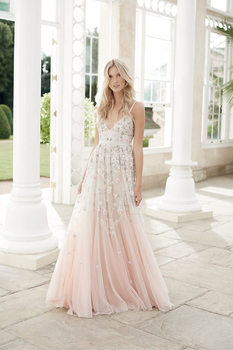 97 Creative and Affordable Wedding Dress Alternative Ideas - VIs-Wed