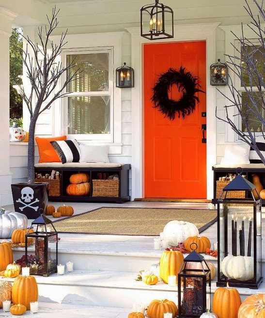 halloween is coming Halloween Veranda, Casa Halloween, Halloween Front Porch, Halloween Porch Decorations, Outdoor Halloween, Holidays Halloween, Happy Halloween, Halloween Orange, Yard Decorations