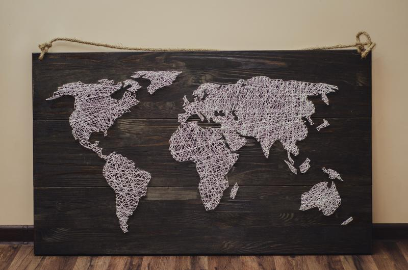 Панно из гвоздей и ниток, карта мира, картина ручной работы от мастера WoodULike на Crafta.ua ✅Хенд мейд Панно из гвоздей и ниток, карта мира, картина в Украине по выгодной цене☝ Shower, Diy, Prints, Design, Decor, Rain Shower Heads, Decoration, Bricolage