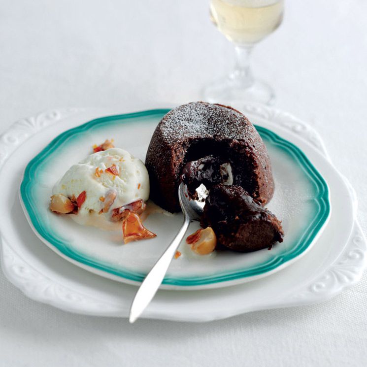 Hola Usa Celebrity News Fashion And Beauty Fondant De Chocolate Postres De Chocolate Comida Postres