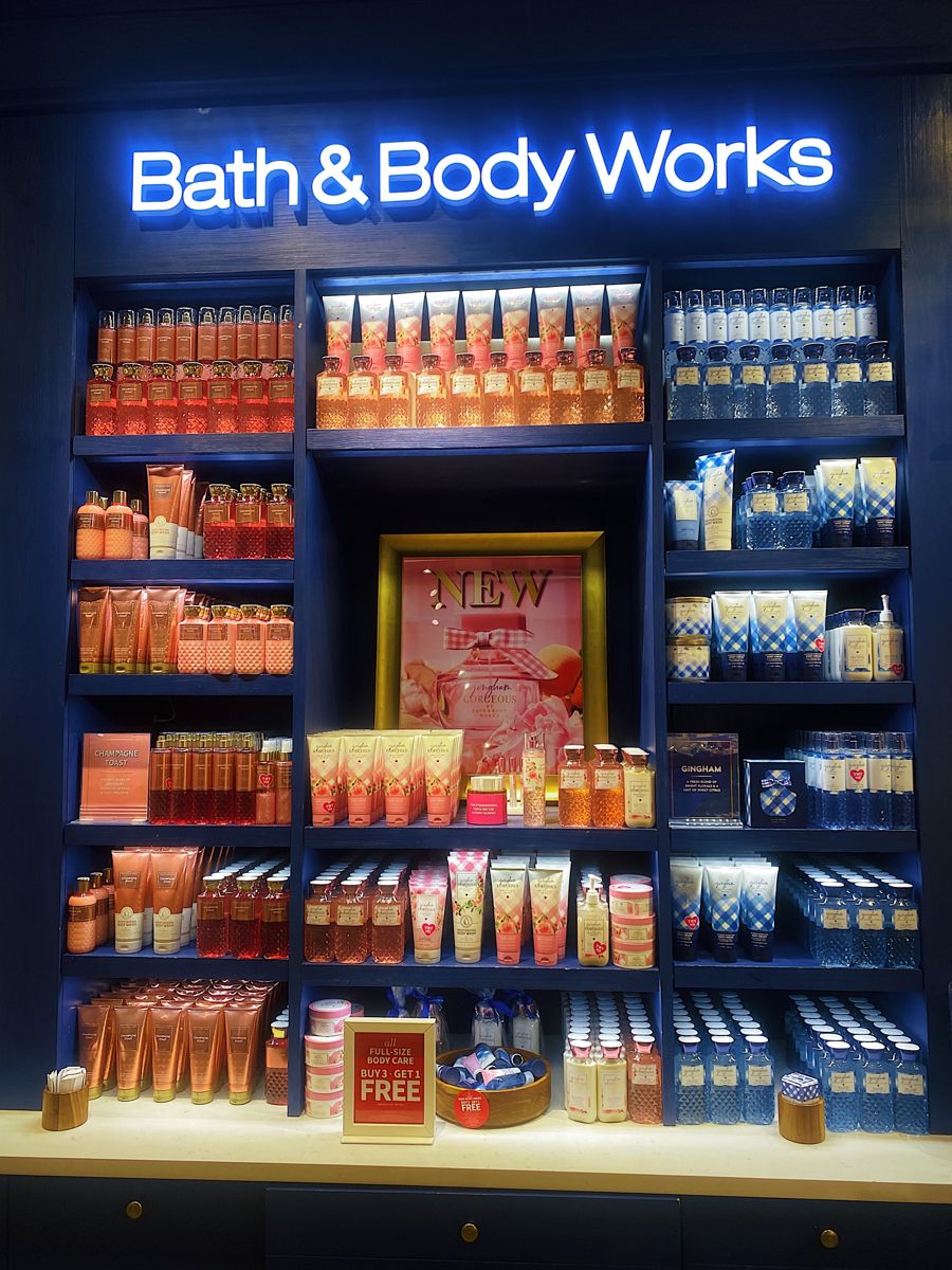 BATH AND BODY WORKSπππ Bath and body works Bath n body works Bath BATH AND BODY WORKSπππ Bath and body works Bath n body works Bath