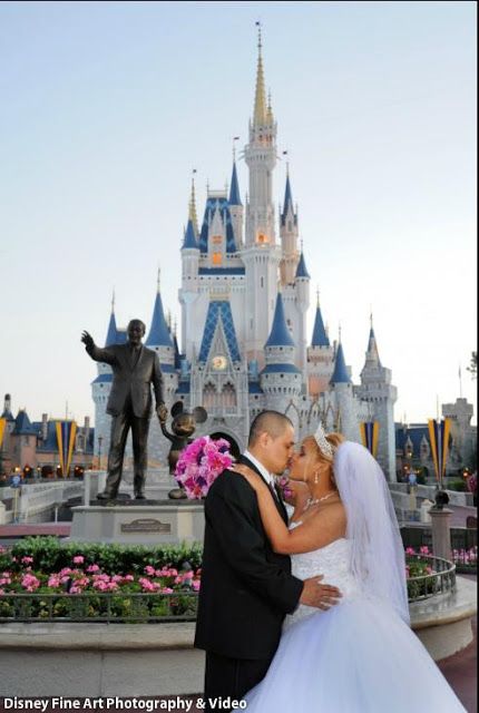 Walt Disney World Wedding Photos Katiria + Dennis , What a great photo!