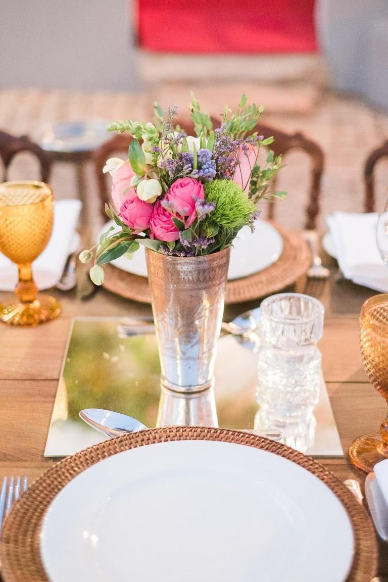 wedding decoration Herdade dos Alfanges #rusticwedding #weddingdecoration #weddingtable #weddingflowers #naturalflowers #countryside #portugalvenue jesuscaballero.com Wedding Table, Outdoor Wedding, Wedding Planner, Destination Wedding, Rustic Boho Wedding, Outdoor Dinner, Wedding Decorations, Table Decorations, Sunset Colors