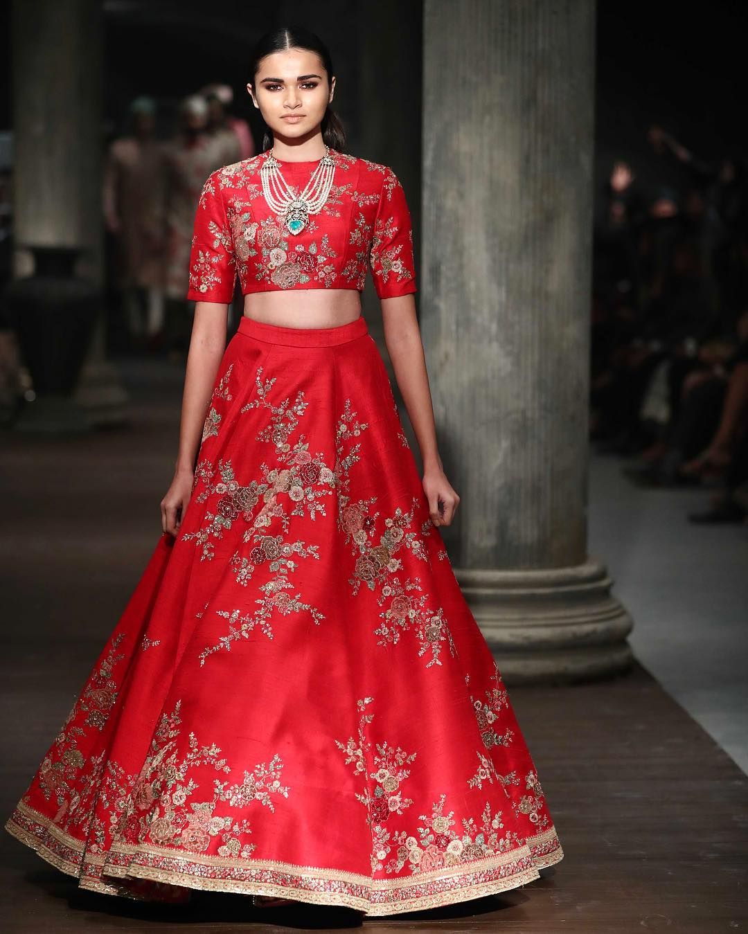 lehenga designs by sabyasachi