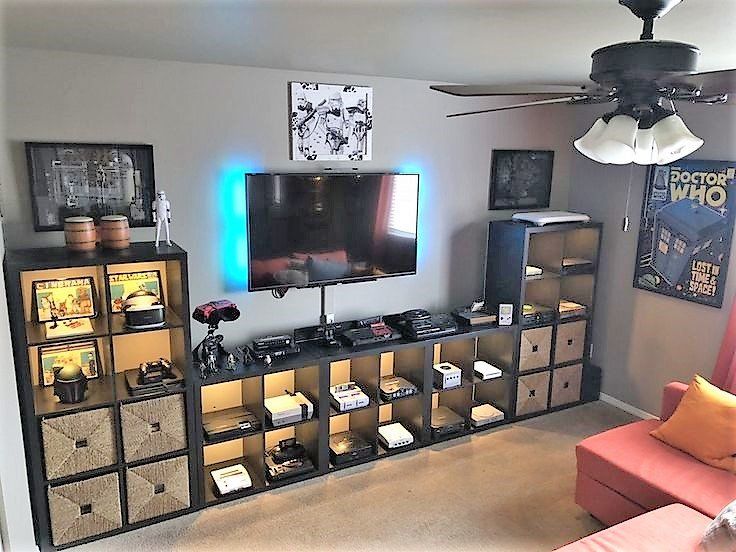 Gaming Room Design and Storage | West Coast Self-Storage Gamer Living Room, Gaming Bedroom, Bedroom Setup, Game Room Bedroom Ideas, Cool Gaming Rooms, Gamer Room Diy, Home Game Room, Gamer Decor, Gaming Room Decor