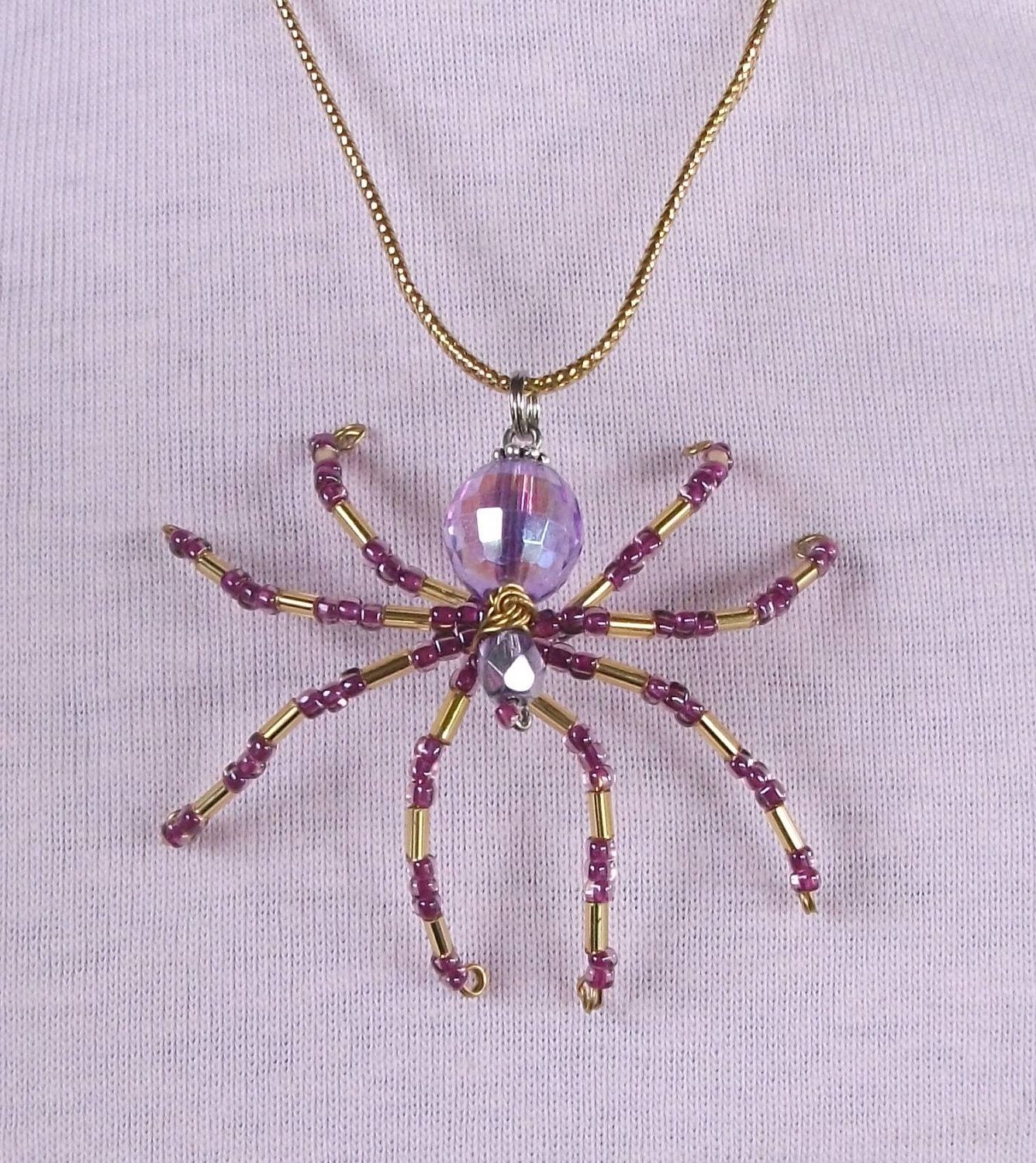 Halloween Beaded Spider Pendant Necklace Beaded spiders, Beaded